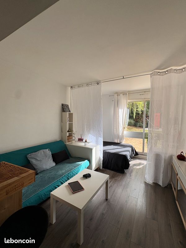 Appartement 1 pièce 29 m² · au Chesnay-Rocquencourt · 29 m² · 850 €/mois