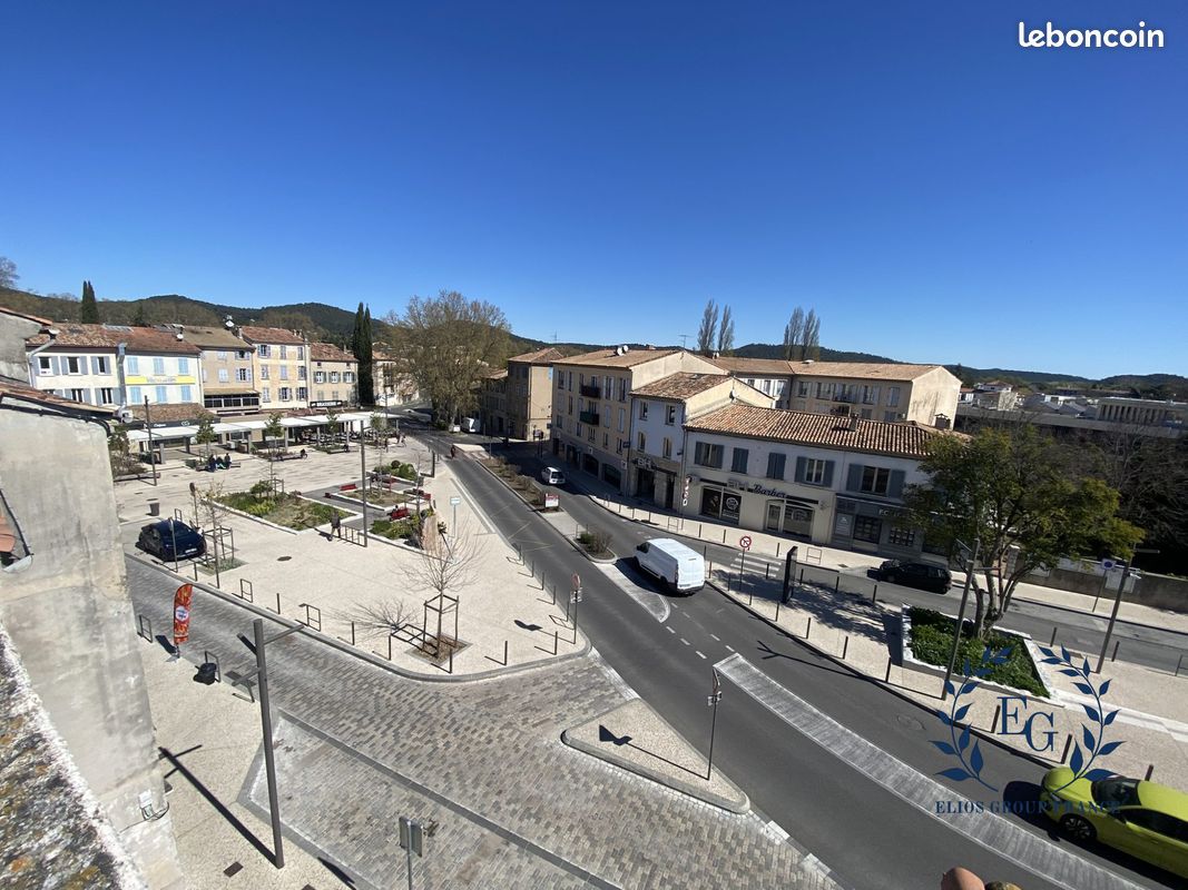 Local commercial 211 m²