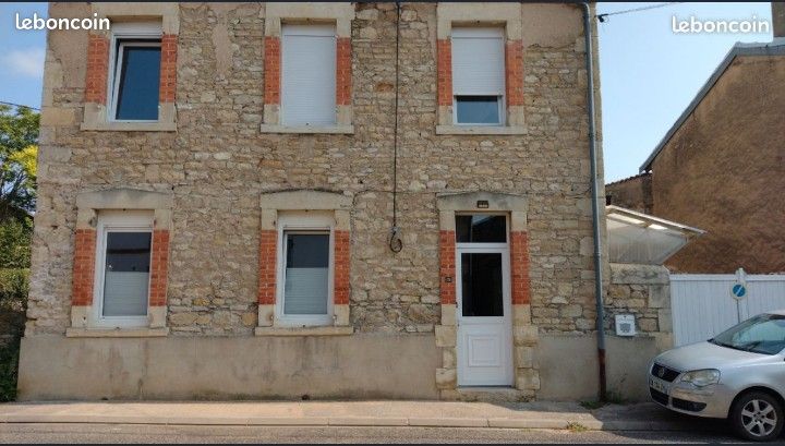 Maison de bourg en pierre