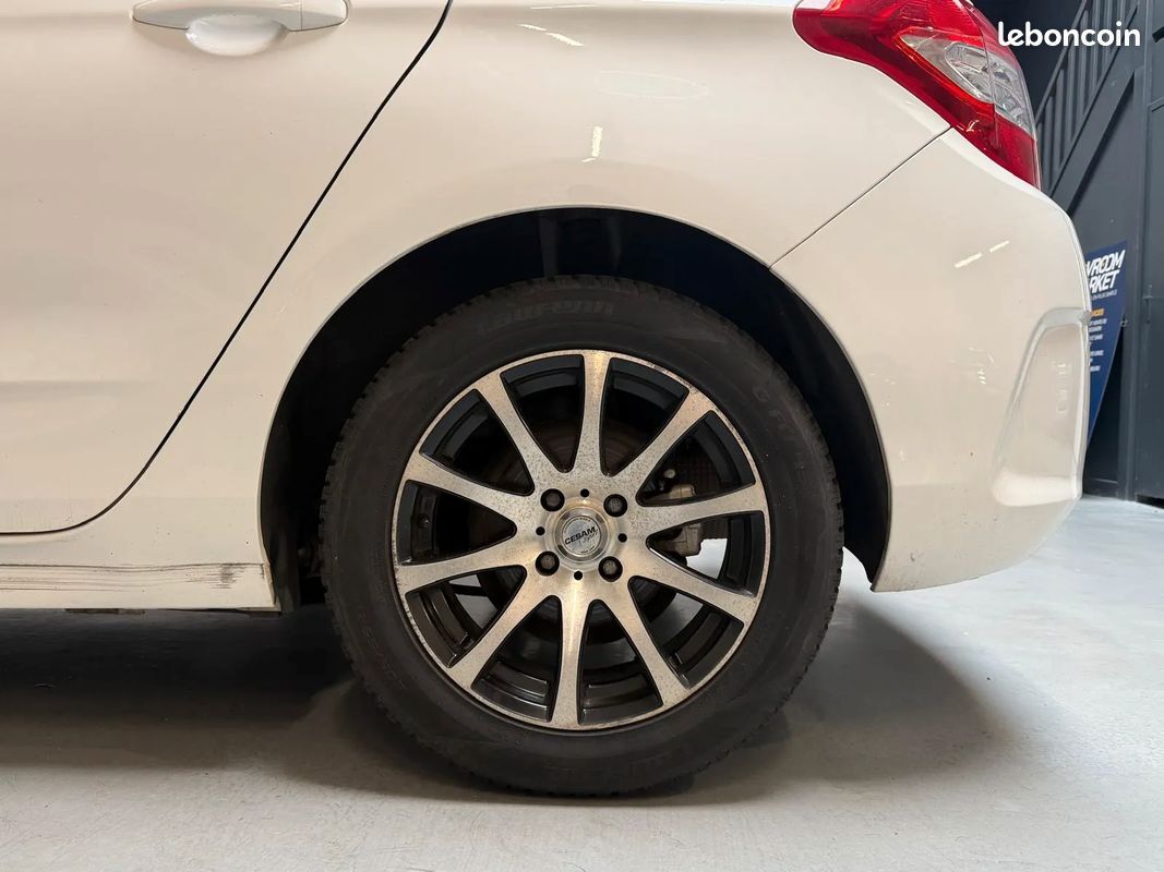 CITROEN C4 1.6 VTi 120ch Confort - Origine France - 2eme main - Moteur à chaine - Ethanol - Clim Auto - Bluetooth - Radar de recul (image 19)