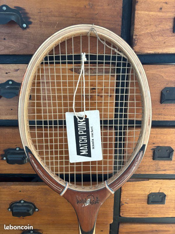 Raquette de tennis vintage Wilson cadre métal équipement