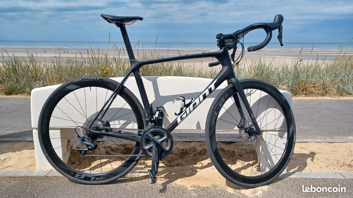 Ccc Giant Tcr Advanced Pro Team Disc 2020 Review Giant Bicycles