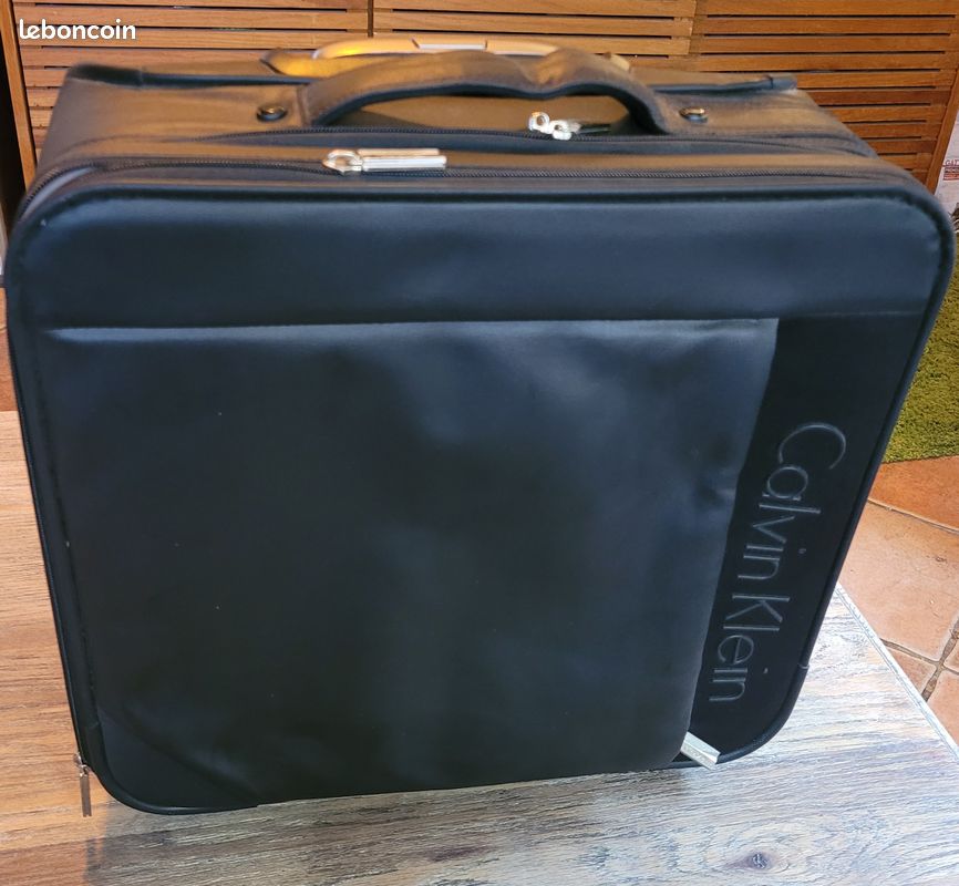 Valise cabine à roulettes Calvin Klein Accessoires Bagagerie