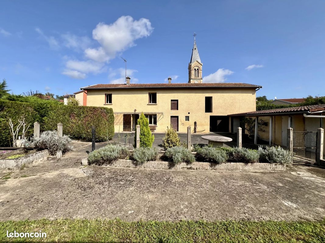 Maison 4 pièces 85 m² · à Sainte-Euphémie · 85 m² · 269 000 €