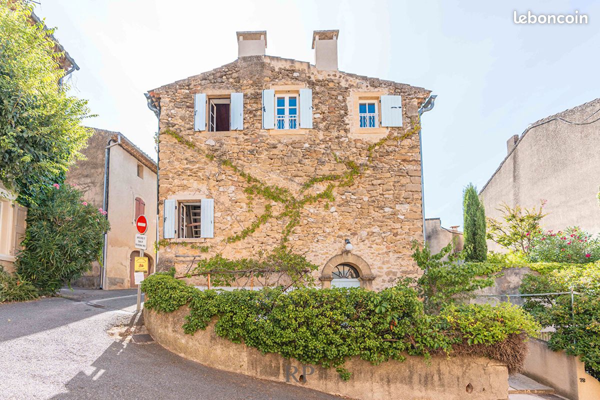 Maison 3 pièces 135 m² · à Vaugines · 135 m² · 495 000 €