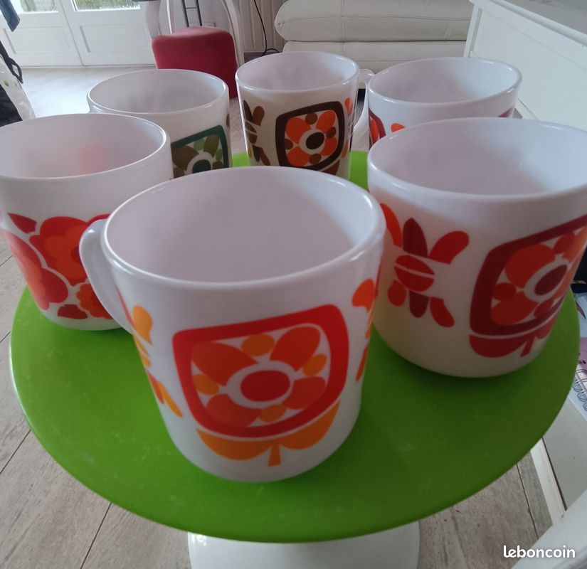 Lot De Tasses Vintage Arcopal, Motif Mobil, Céramique, Design Rétro, état Correct