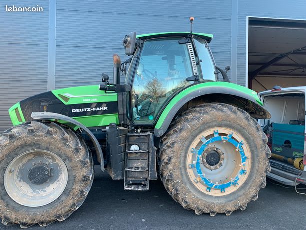 tracteur forestier Stock Photo