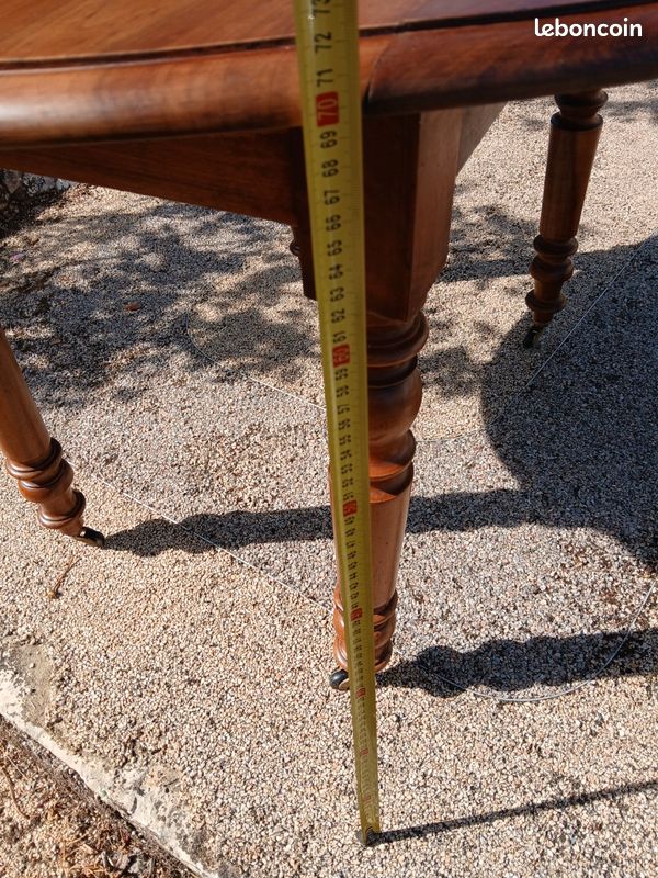 Table en bois (image 6)