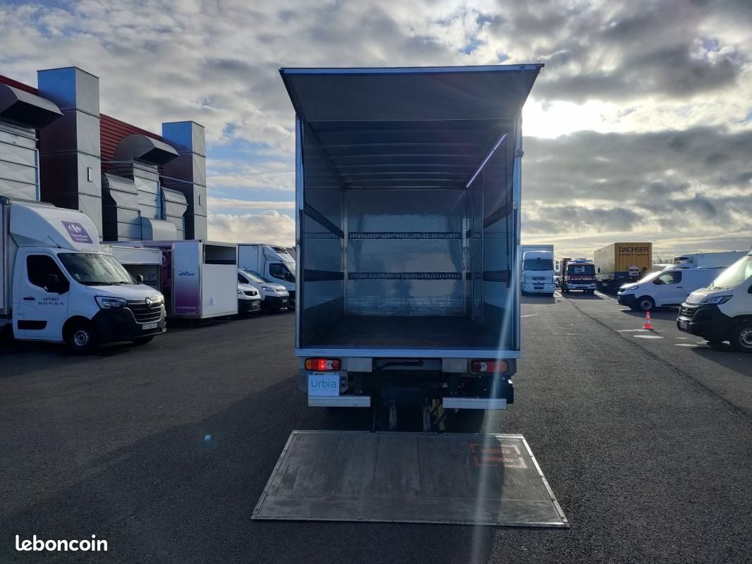 Renault Master CHASSIS CABINE 20M3 145 CV FOURGON HAYON 3.5T (image 8)