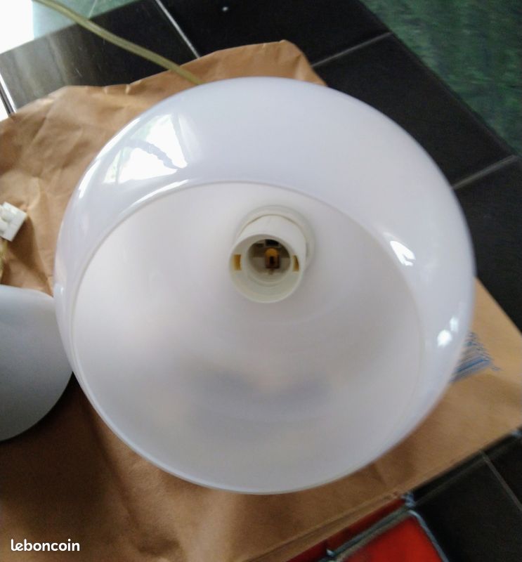 Suspension en verre opalin TBE (image 2)