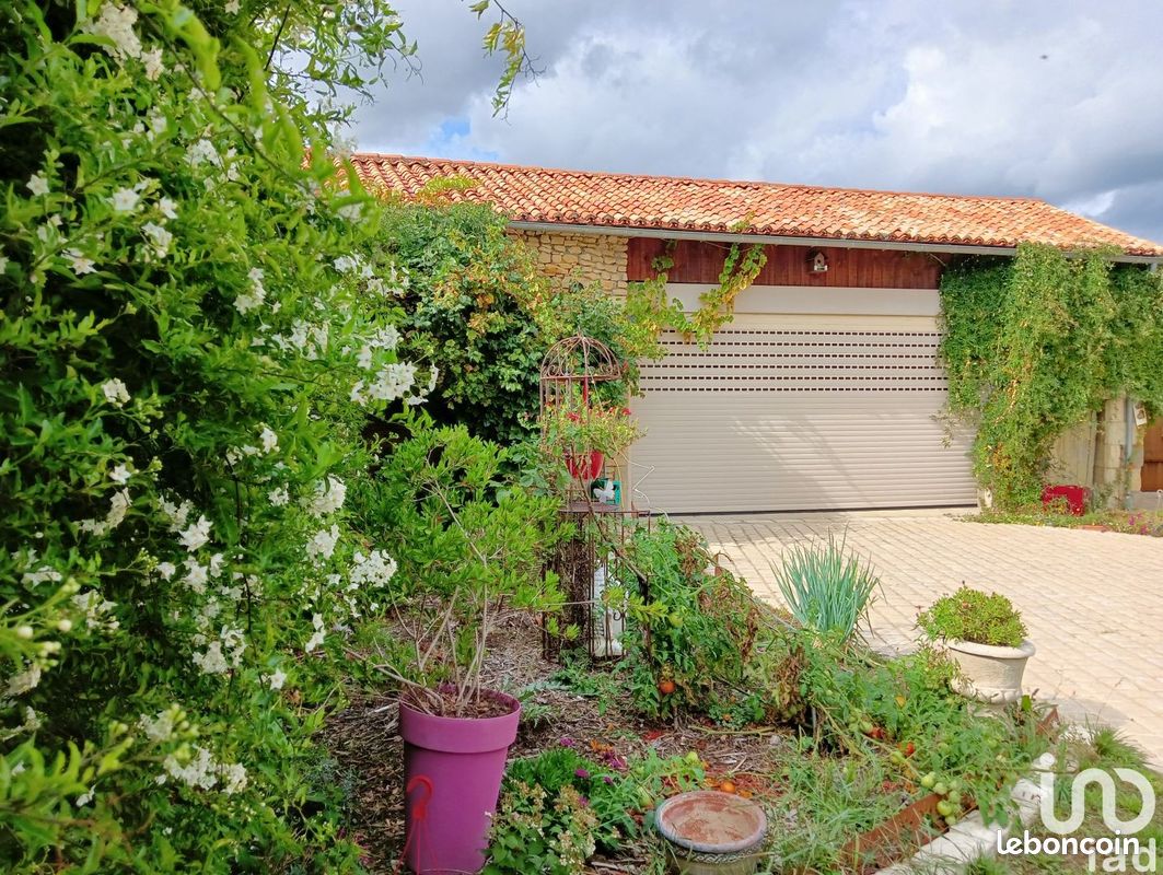 Longère 7 pièces 184 m² - Sainte-Verge 79100 (image 2)