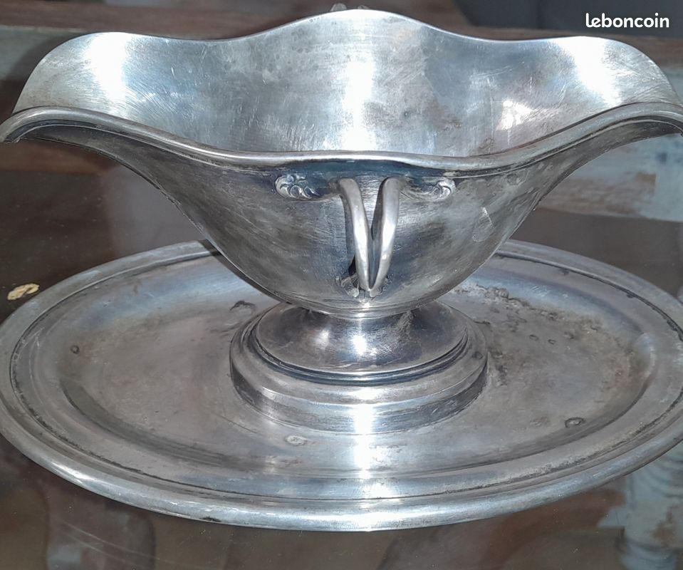 Saucière ancienne en Métal blanc (image 1)