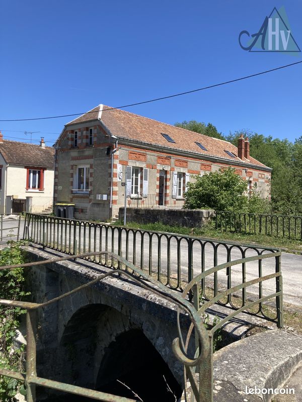 Immeuble 211 m² · à Bray-sur-Seine · 211 m² · 299 000 €