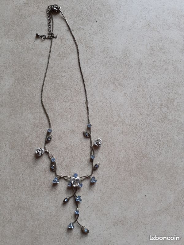 4 colliers pour femme (image 1)