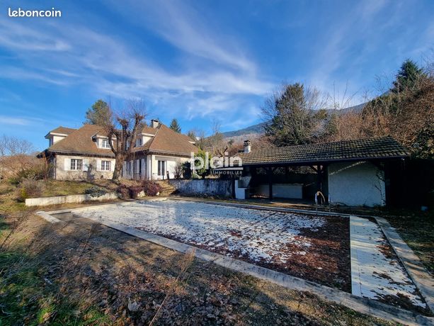 Maison 12 pièces 295 m²