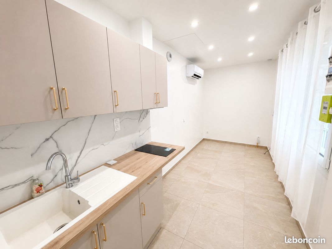 Appartement 1 pièce 13 m² · à Thiais · 13,1 m² · 600 €