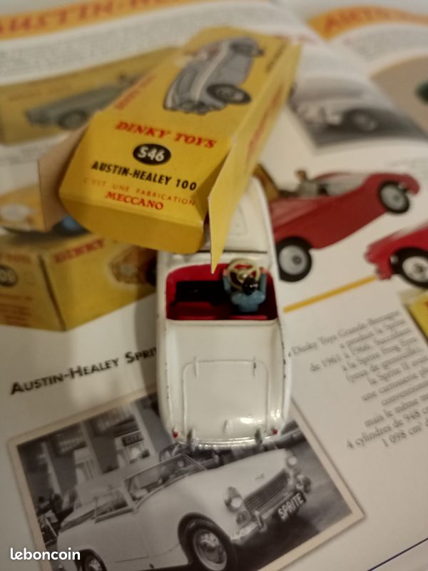 Dinky Toys 546 - AUSTIN HEALEY 100 Blanc 1:43 - Atlas