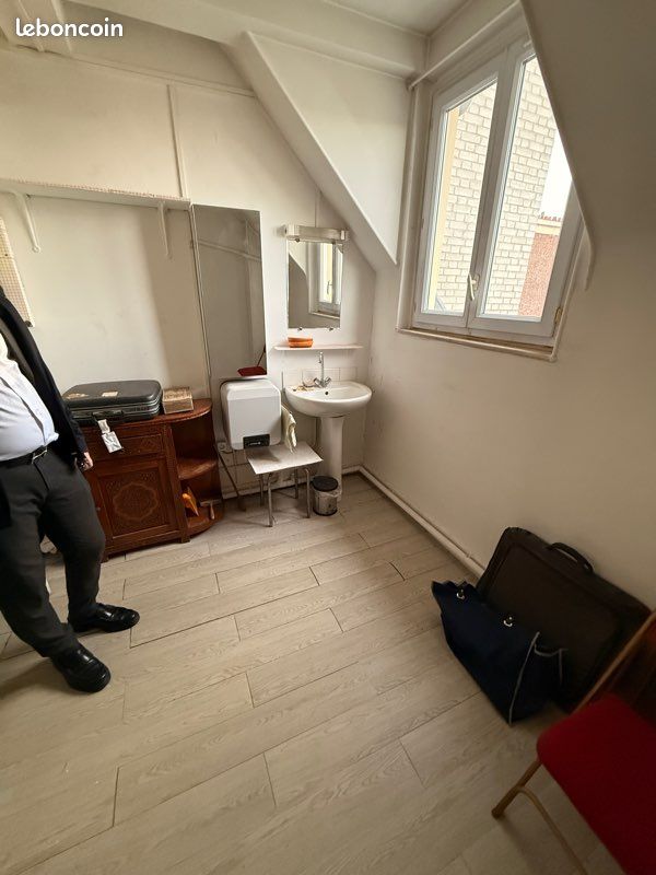 Appartement 1 pièce 9 m² · à Neuilly-sur-Seine · 8,5 m² · 85 000 €