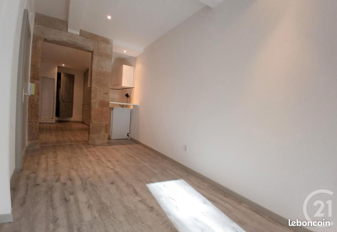 Appartement 1 pièce 26 m² · à Limoges · 26 m² · 300 €