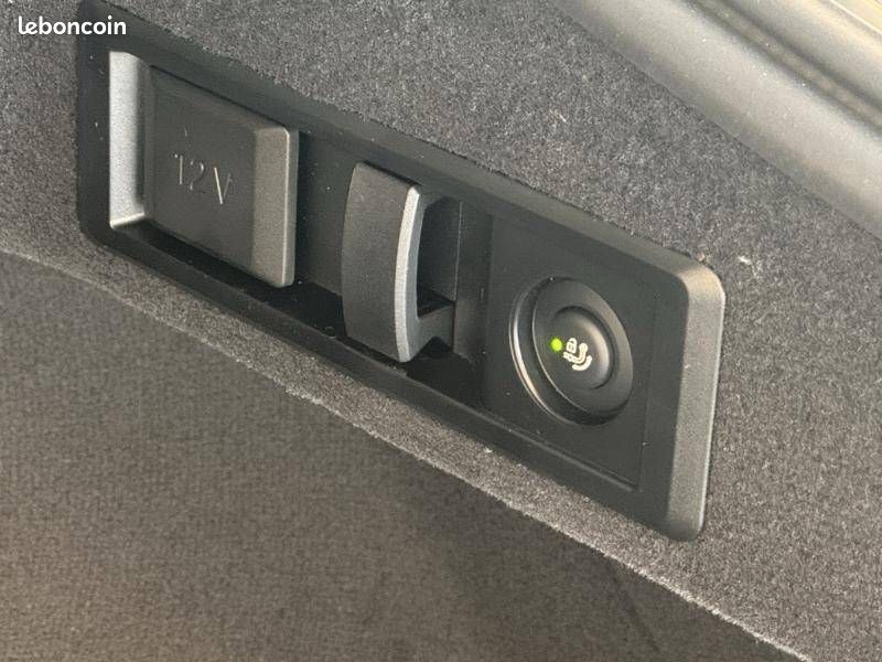 BMW i4 M60 xDrive M Performance (image 18)