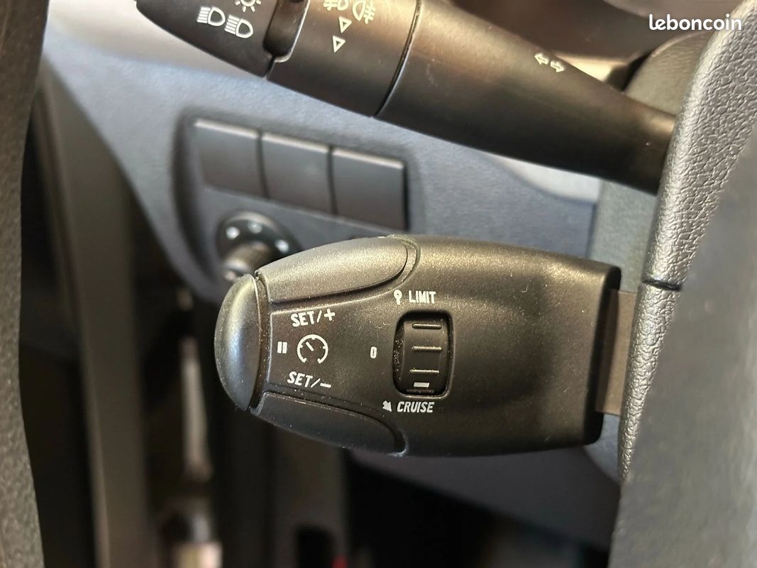 Peugeot PARTNER Outdoor 1.6 HDI 92ch - SECONDE MAIN - RÉVISION À JOUR - KIT DISTRI À JOUR (image 19)