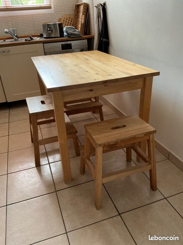 Table cuisine et 3 tabourets (image 1)