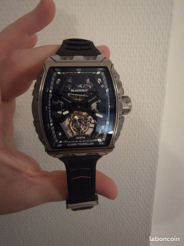 Montre Blackout Concept Montres Bijoux