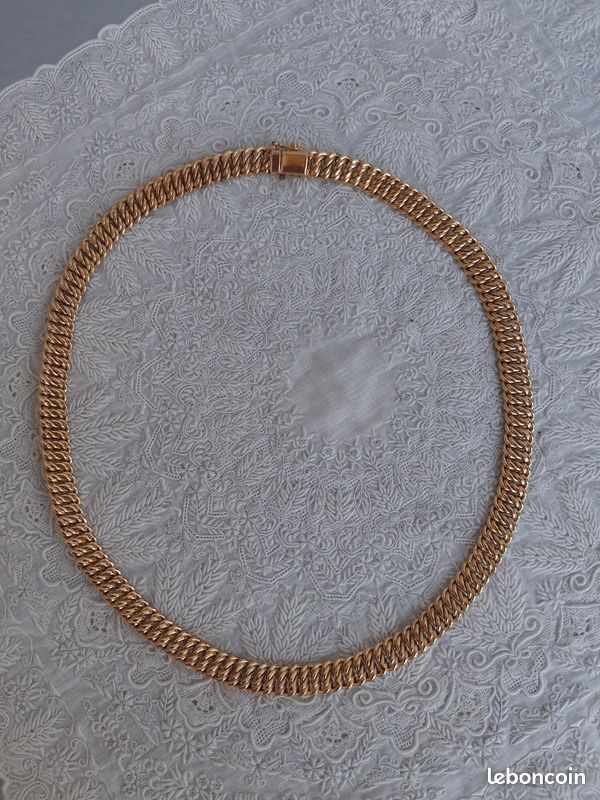 BEAU PENDENTIF ANCIEN 1960/70 en OR JAUNE 18K 750/1000° avec CAMEE