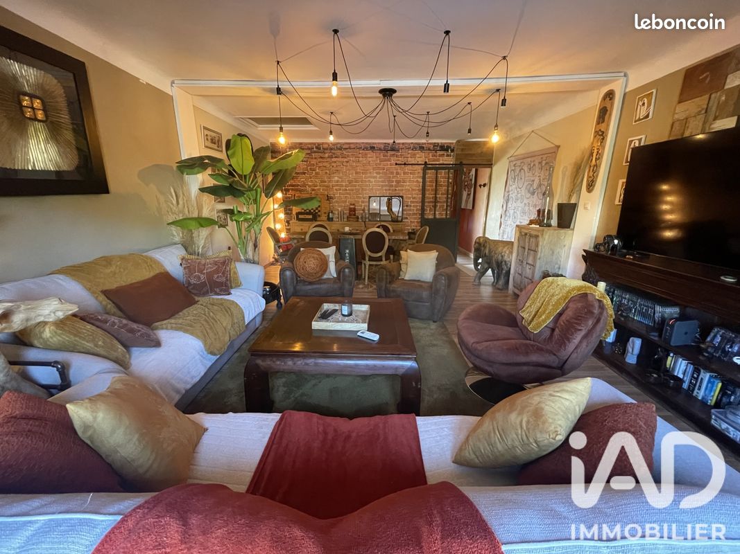 Maison 4 pièces 139 m² · à Roquebrune-sur-Argens · 139 m² · 850 000 €