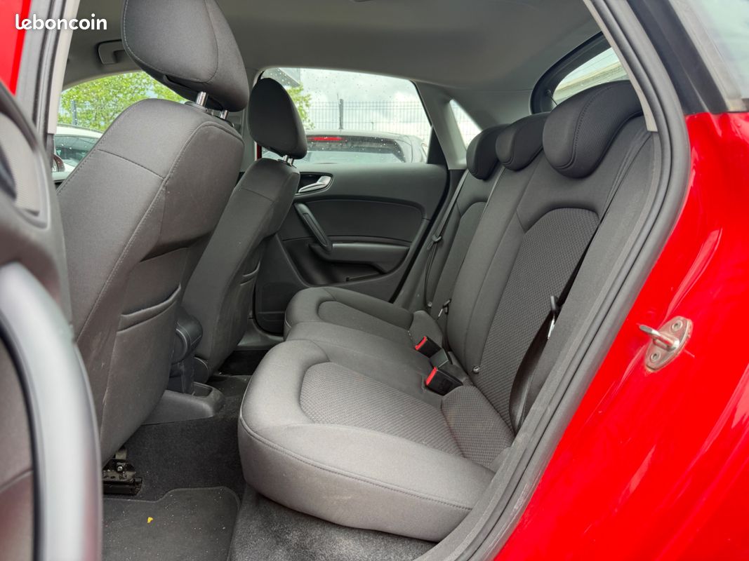 AUDI A1 1.2 TFSI 86 CH PACK S LINE EXT / SIEGES CHAUFFANTS / CLIm (image 6)