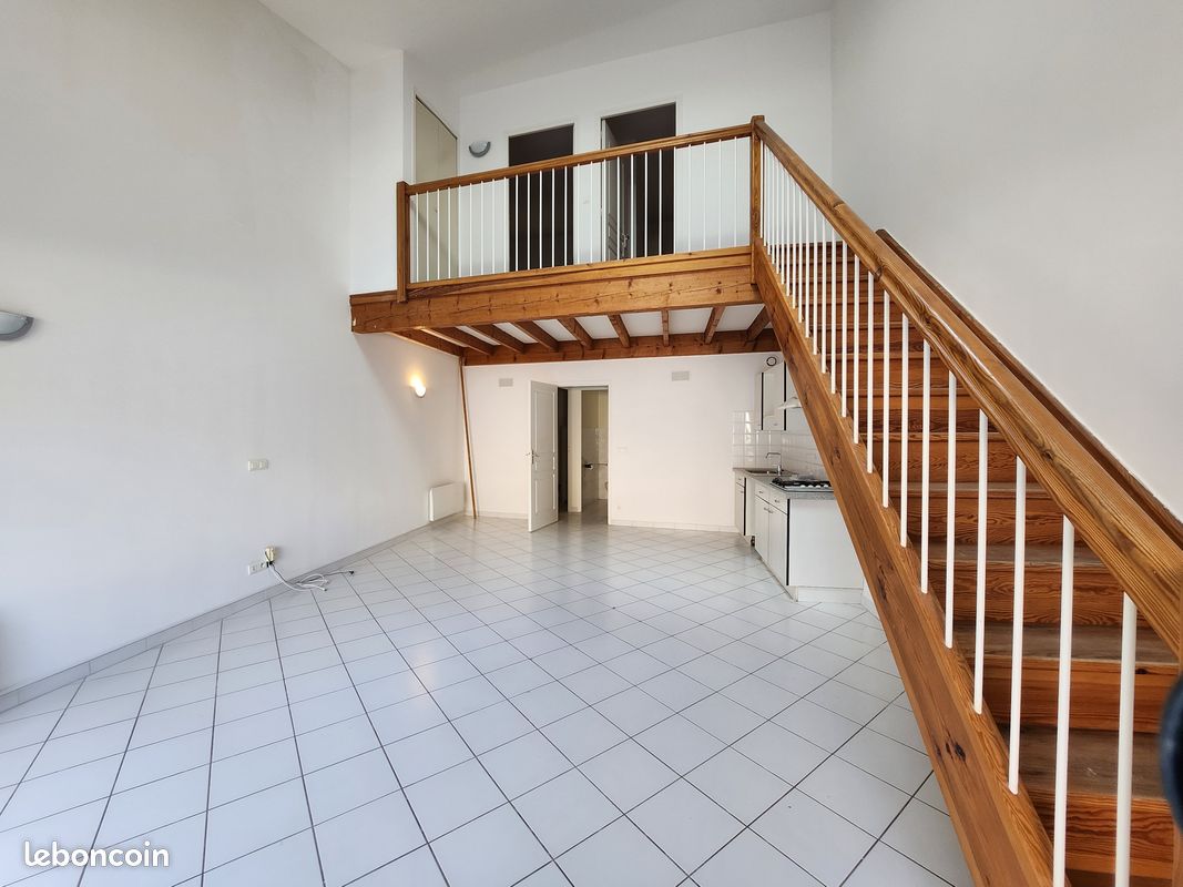 Maison 3 pièces 65 m² · à Neffiès · 65 m² · 579 €