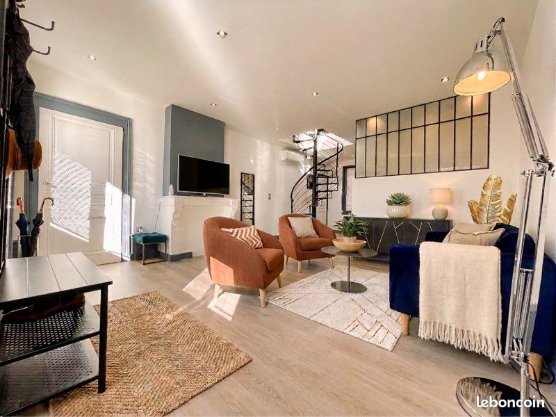 Appartement 4 pièces 117 m² · à Saint-Étienne · 117 m² · 222 000 €