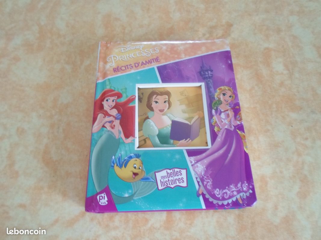 Livre Disney Princesses Récit d'Amitié (image 1)