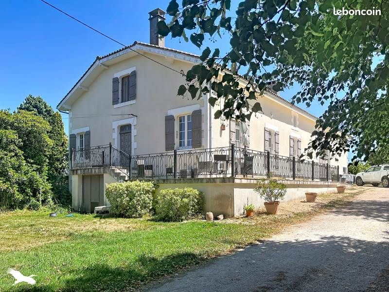 Maison 9 pièces 202 m² · à Saint-Saud-Lacoussière · 202 m² · 296 520 €