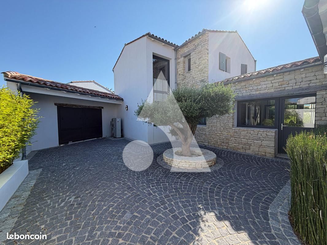 Maison 7 pièces 192 m² · à Rivedoux-Plage · 192 m² · 1 895 000 €