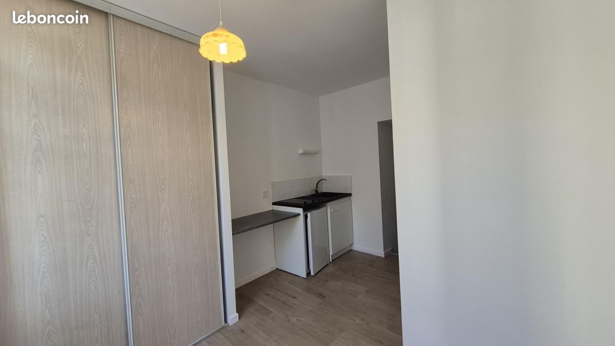 Appartement 1 pièce 13 m² · à Clermont-Ferrand · 13 m² · 305 €