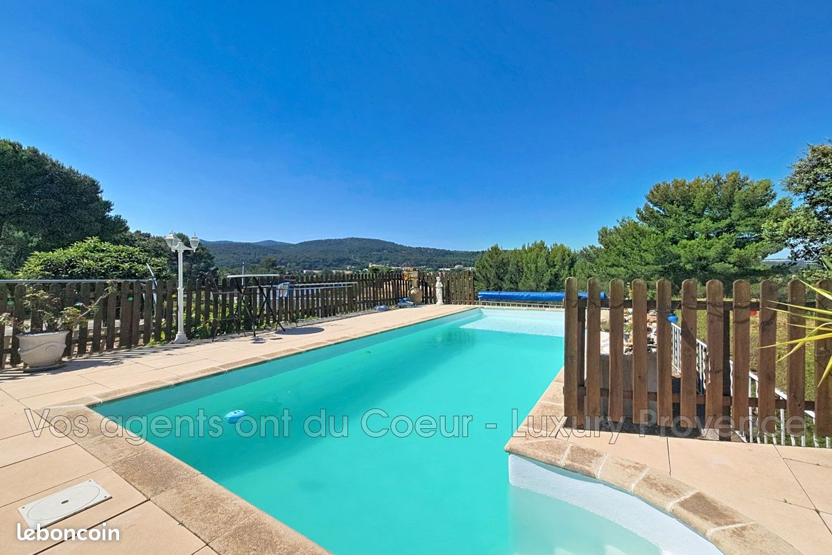 Maison 7 pièces 190 m² · à Simiane-Collongue · 190 m² · 695 000 €