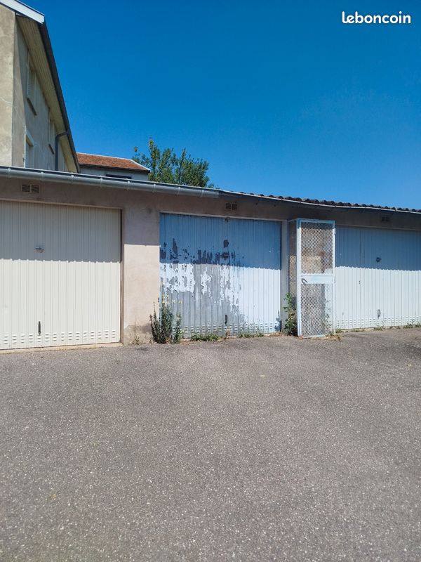 Garage individuel · à Bouxières-aux-Dames · 13 000 €