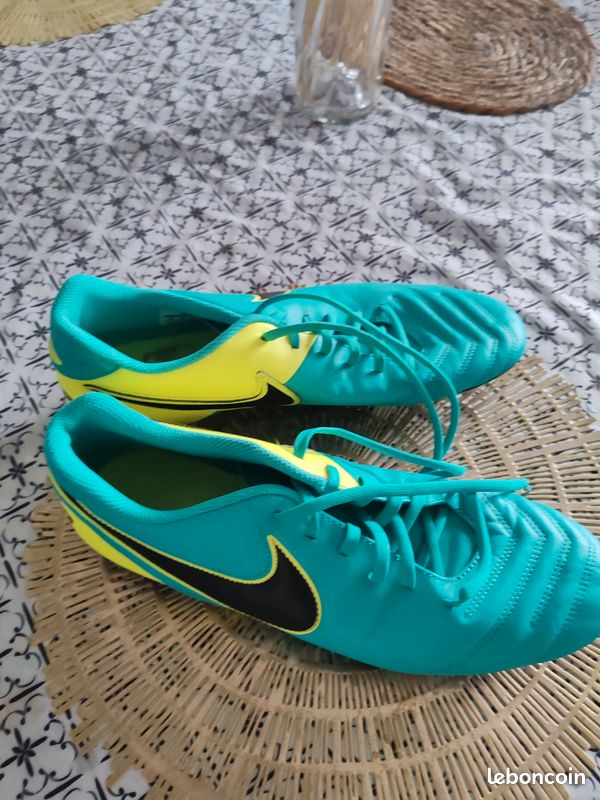 Chaussure de foot (image 1)