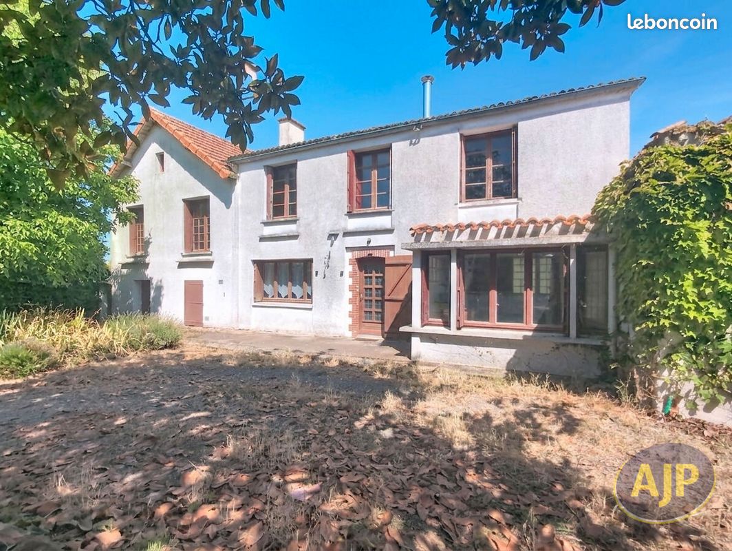 Maison 6 pièces 146 m² · à Vieillevigne · 146 m² · 212 200 €