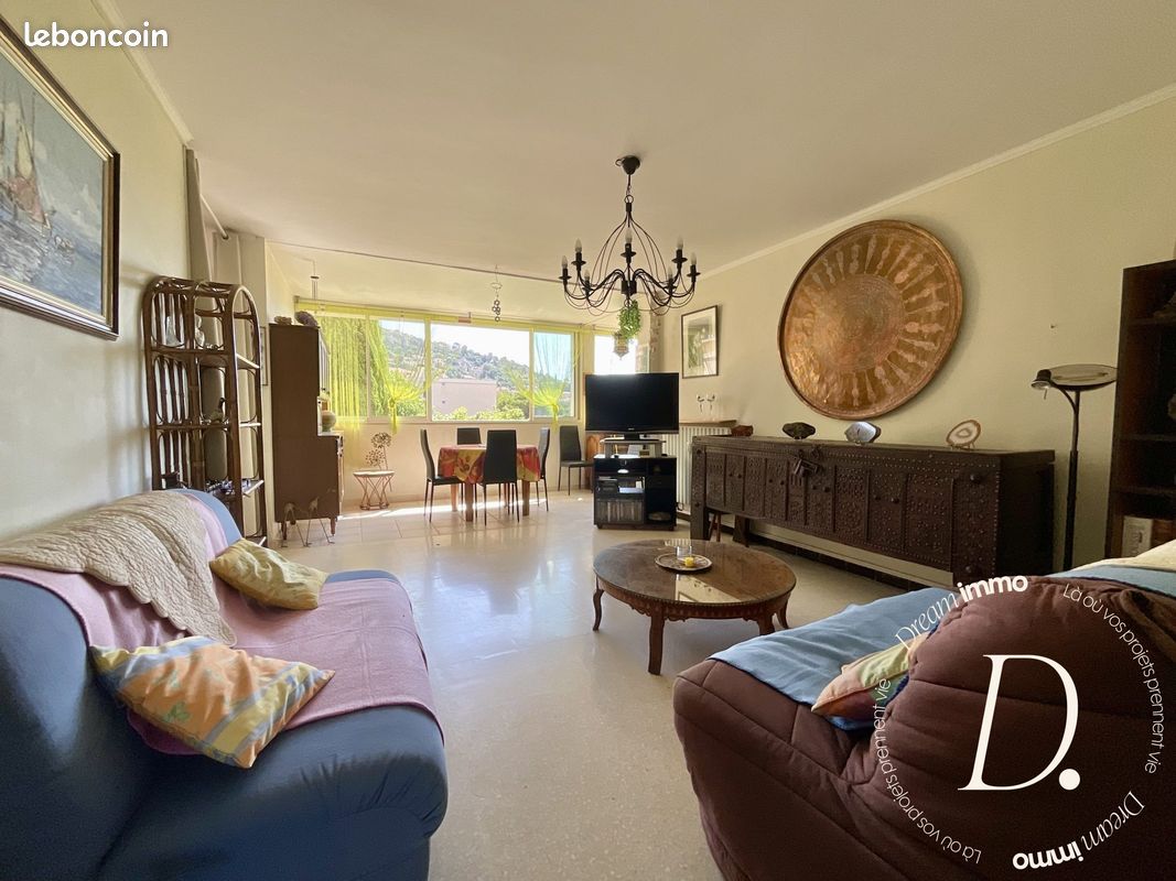 Appartement 4 pièces 72 m² · à Hyères · 72 m² · 240 000 €