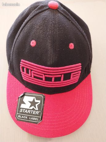 Casquette WATI B Officielle Rouge - Snapback - Produit Dérivé - Très Bon état