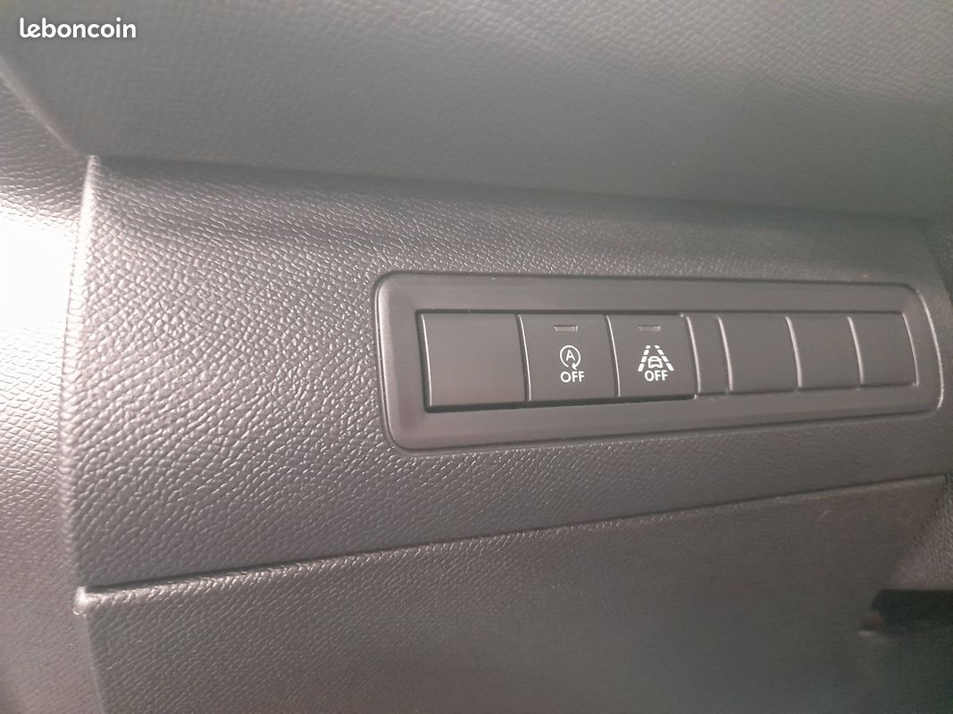 PEUGEOT 308 PureTech 130ch S&S EAT8 GT (image 21)