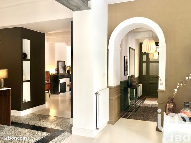 Maison 11 pièces 400 m²