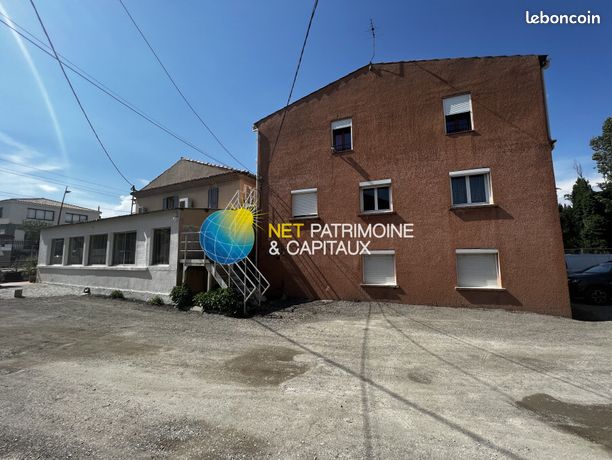 Immeuble 953 m² BOUC BEL AIR
