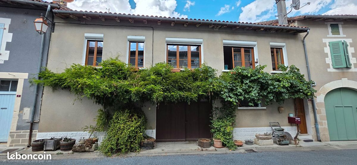 Maison 3 pièces 94 m² · à Alloue · 94 m² · 108 000 €