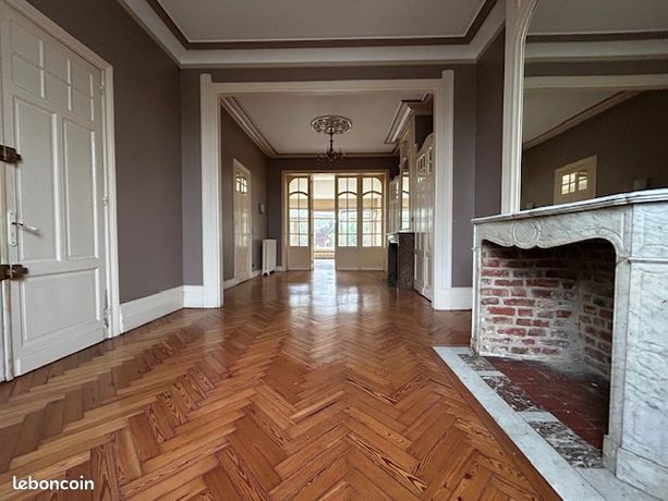Maison 9 pièces 227 m²