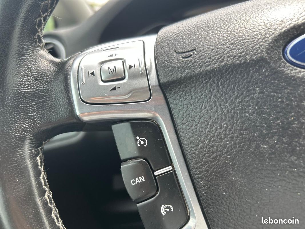 FORD S-MAX Titanium (03.2010->) (image 22)
