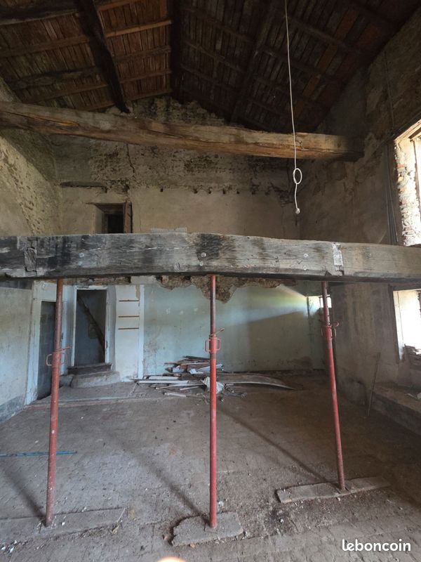 Maison 2 pièces 90 m² · à Meximieux · 90 m² · 150 000 €