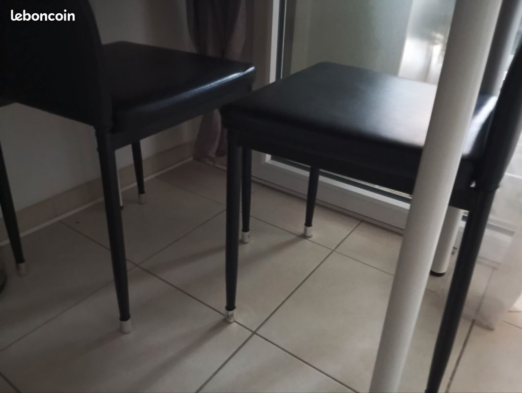 Table plus 2 chaises (image 3)